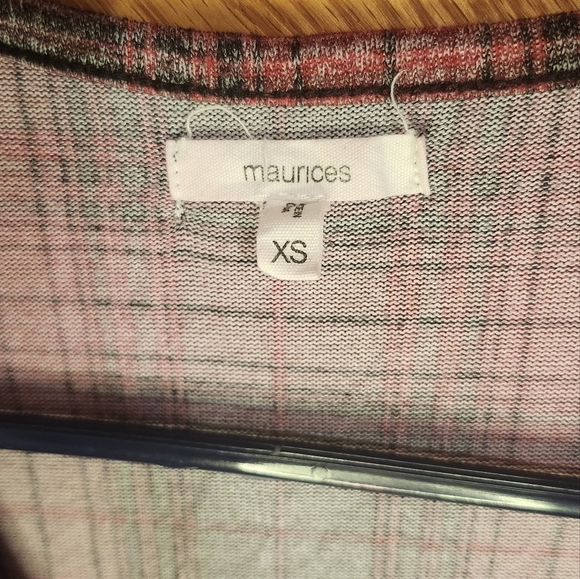 Maurices red and black plaid henley peplum XS vneck long sleeved top - Picture 7 of 10